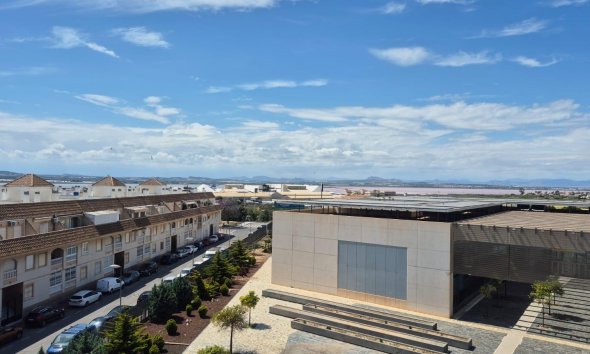 Resale - Apartment -
Torrevieja - Acequion