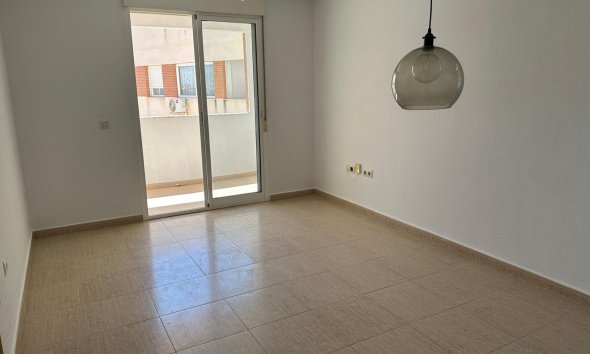 Resale - Apartment -
Torrevieja - Centro