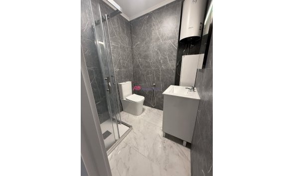 Resale - Apartment -
Torrevieja - Costa Blanca