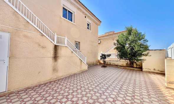 Revente - Bungalow -
Torrevieja - Centro
