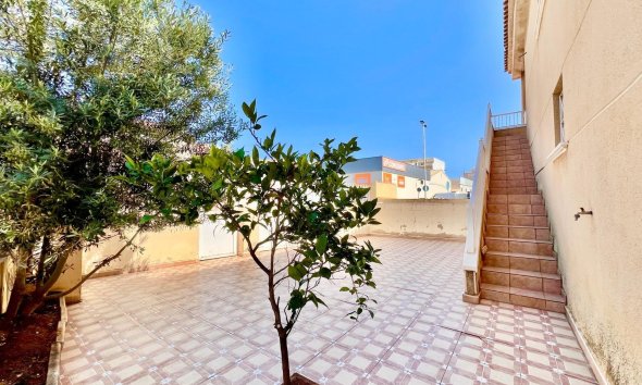 Revente - Bungalow -
Torrevieja - Centro