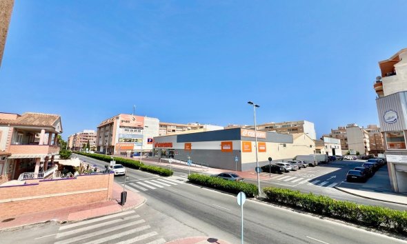 Revente - Bungalow -
Torrevieja - Centro