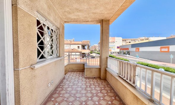 Revente - Bungalow -
Torrevieja - Centro
