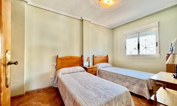Revente - Bungalow -
Torrevieja - Centro
