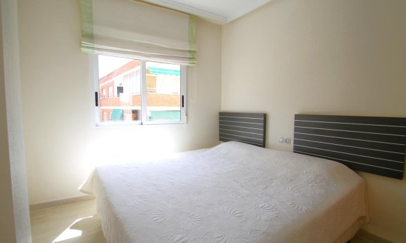 Revente - Apartment -
Torrevieja - El Molino