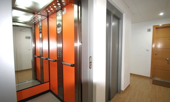 Revente - Apartment -
Torrevieja - El Molino