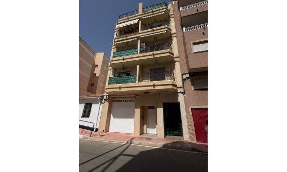 Revente - Apartment -
Torrevieja - La Mata