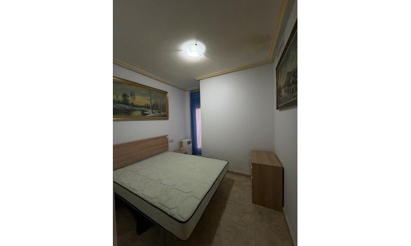Revente - Apartment -
Torrevieja - La Mata