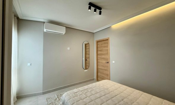 Revente - Apartment -
Torrevieja - Playa del Cura