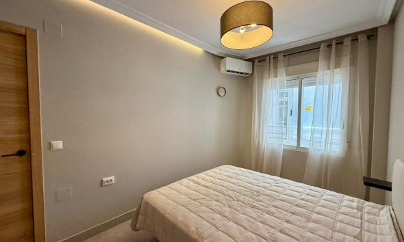 Revente - Apartment -
Torrevieja - Playa del Cura