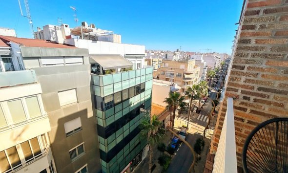 Revente - Attique -
Torrevieja - Centro