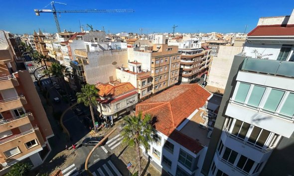 Revente - Attique -
Torrevieja - Centro