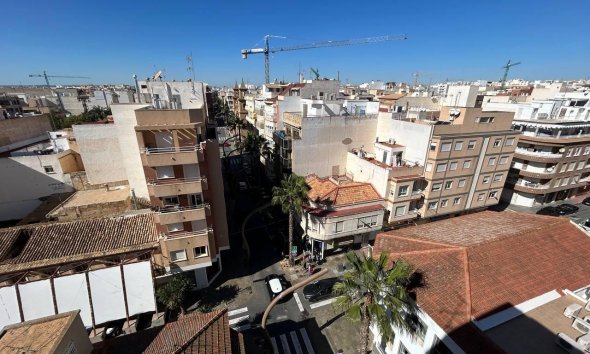 Revente - Attique -
Torrevieja - Centro