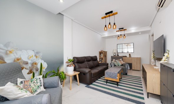 Revente - Town House -
Torrevieja - Aguas Nuevas