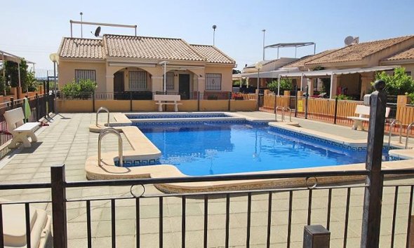 Revente - Bungalow -
Guardamar del Segura - 03140