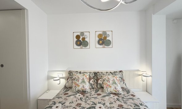 Revente - Apartment -
Torrevieja - Centro