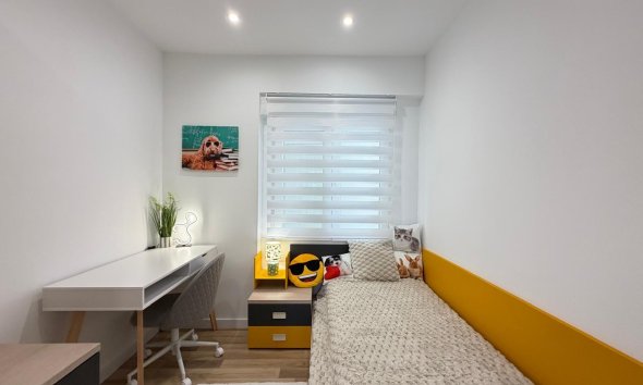 Revente - Apartment -
Torrevieja - Centro