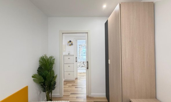 Revente - Apartment -
Torrevieja - Centro
