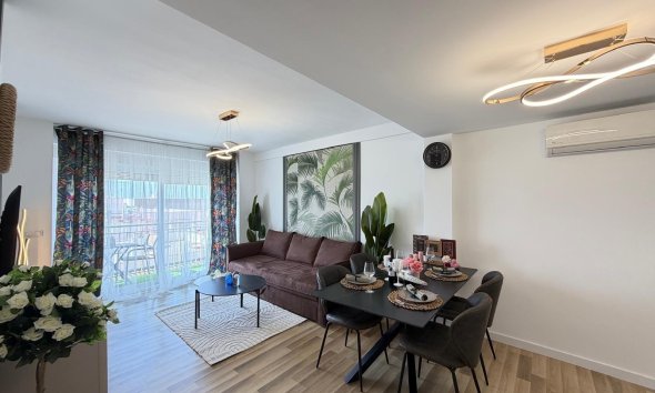 Revente - Apartment -
Torrevieja - Centro