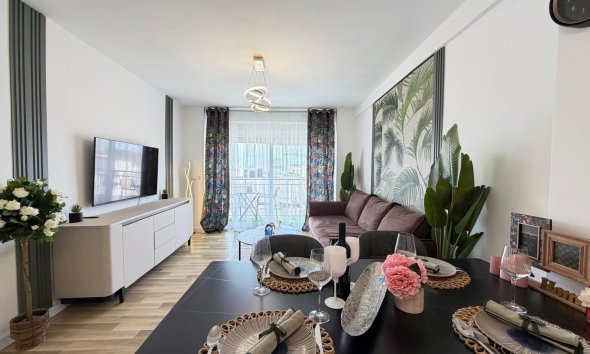 Revente - Apartment -
Torrevieja - Centro