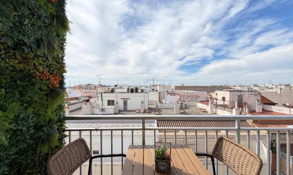 Revente - Apartment -
Torrevieja - Centro
