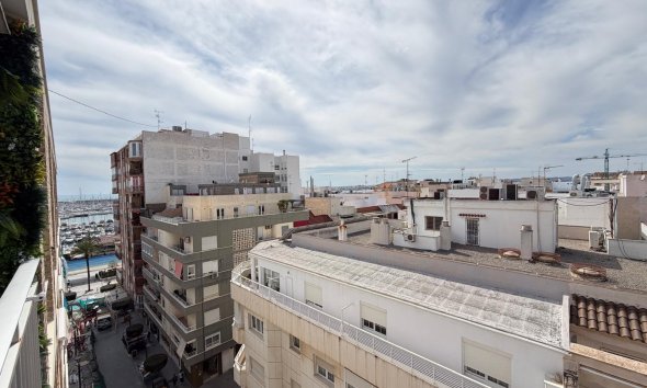 Revente - Apartment -
Torrevieja - Centro