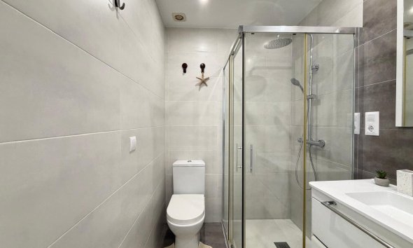 Revente - Apartment -
Torrevieja - Centro