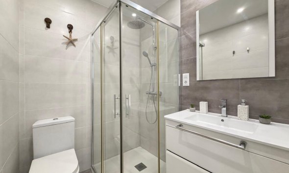 Revente - Apartment -
Torrevieja - Centro