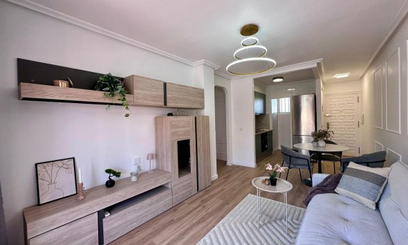 Revente - Apartment -
Torrevieja - Habaneras