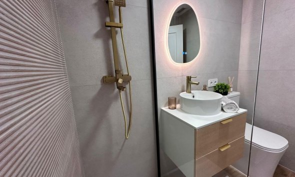 Revente - Apartment -
Torrevieja - Habaneras