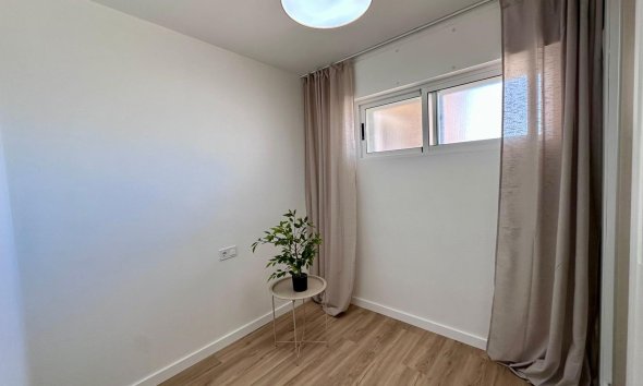 Revente - Apartment -
Torrevieja - Habaneras