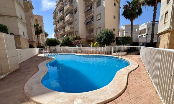 Revente - Apartment -
Torrevieja - Habaneras