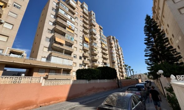 Revente - Apartment -
Torrevieja - Costa Blanca