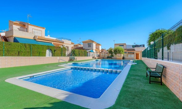 Resale - Bungalow -
Torrevieja - Los Balcones