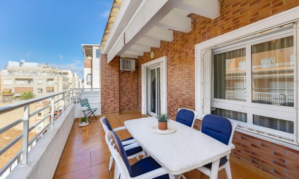 Revente - Attique -
Torrevieja - Paseo Maritimo