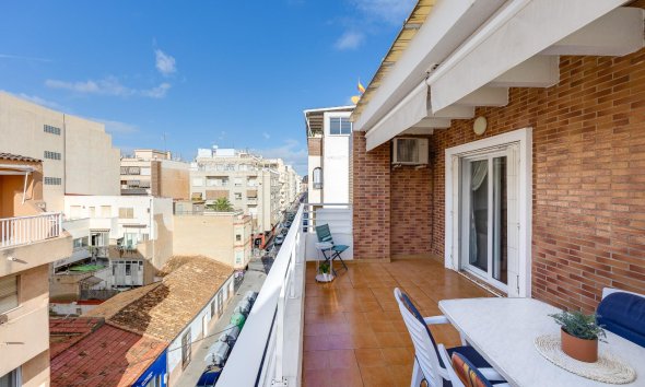 Revente - Attique -
Torrevieja - Paseo Maritimo