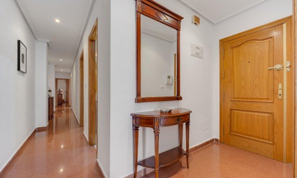 Revente - Attique -
Torrevieja - Paseo Maritimo