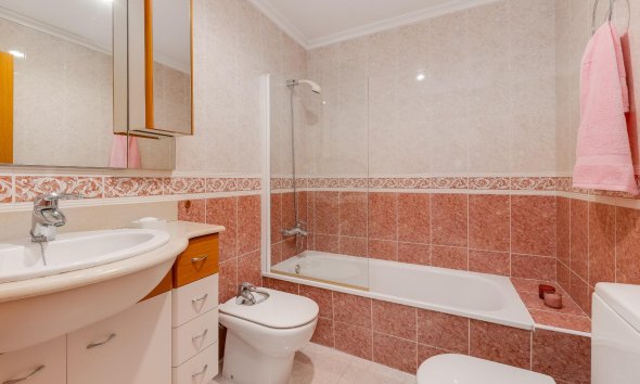 Revente - Attique -
Torrevieja - Paseo Maritimo