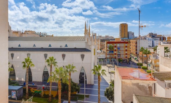 Revente - Attique -
Torrevieja - Paseo Maritimo