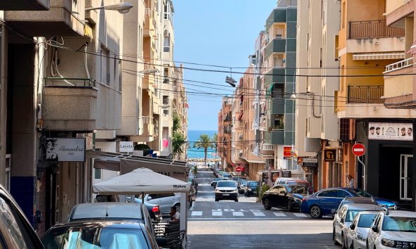 Revente - Attique -
Torrevieja - Habaneras