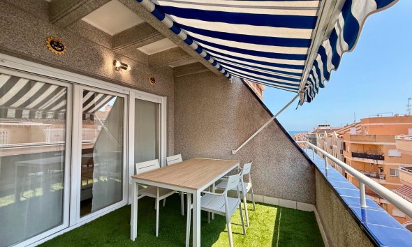 Revente - Attique -
Torrevieja - Habaneras