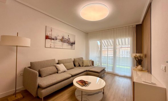 Revente - Attique -
Torrevieja - Habaneras