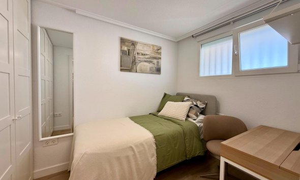 Revente - Attique -
Torrevieja - Habaneras