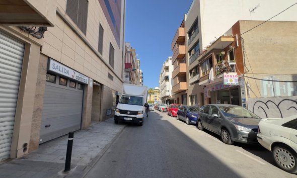 Revente - Apartment -
Torrevieja