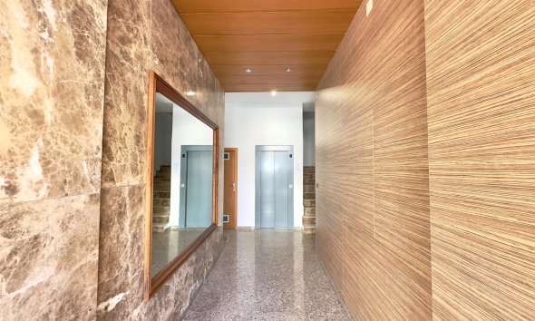 Revente - Apartment -
Torrevieja