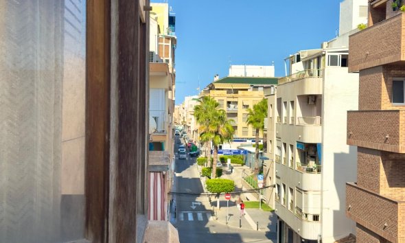 Revente - Apartment -
Torrevieja