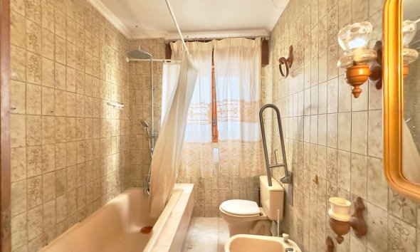 Revente - Apartment -
Torrevieja
