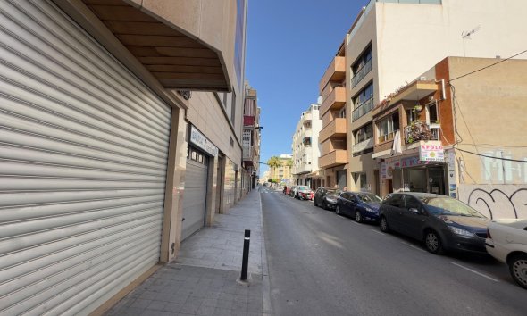Revente - Apartment -
Torrevieja