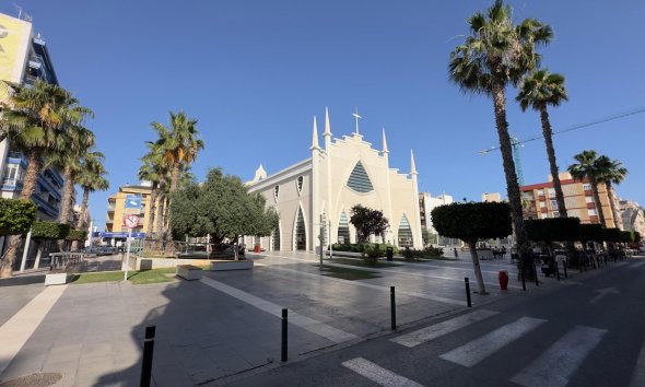 Revente - Apartment -
Torrevieja