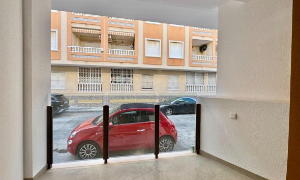 Revente - Apartment -
Torrevieja - Habaneras